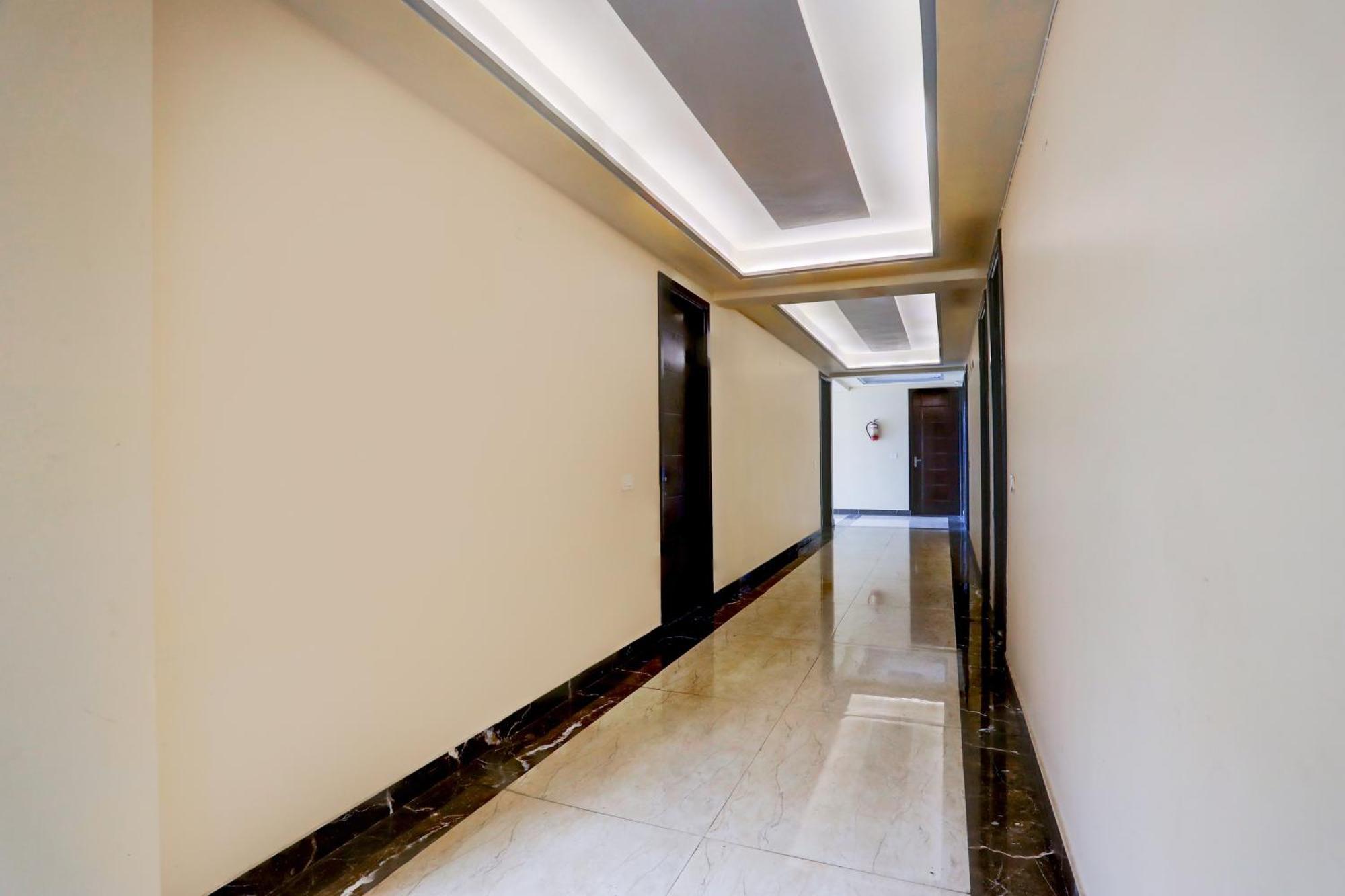 Super Townhouse Oak Pacify Hills Ξενοδοχείο Rājpur Εξωτερικό φωτογραφία
